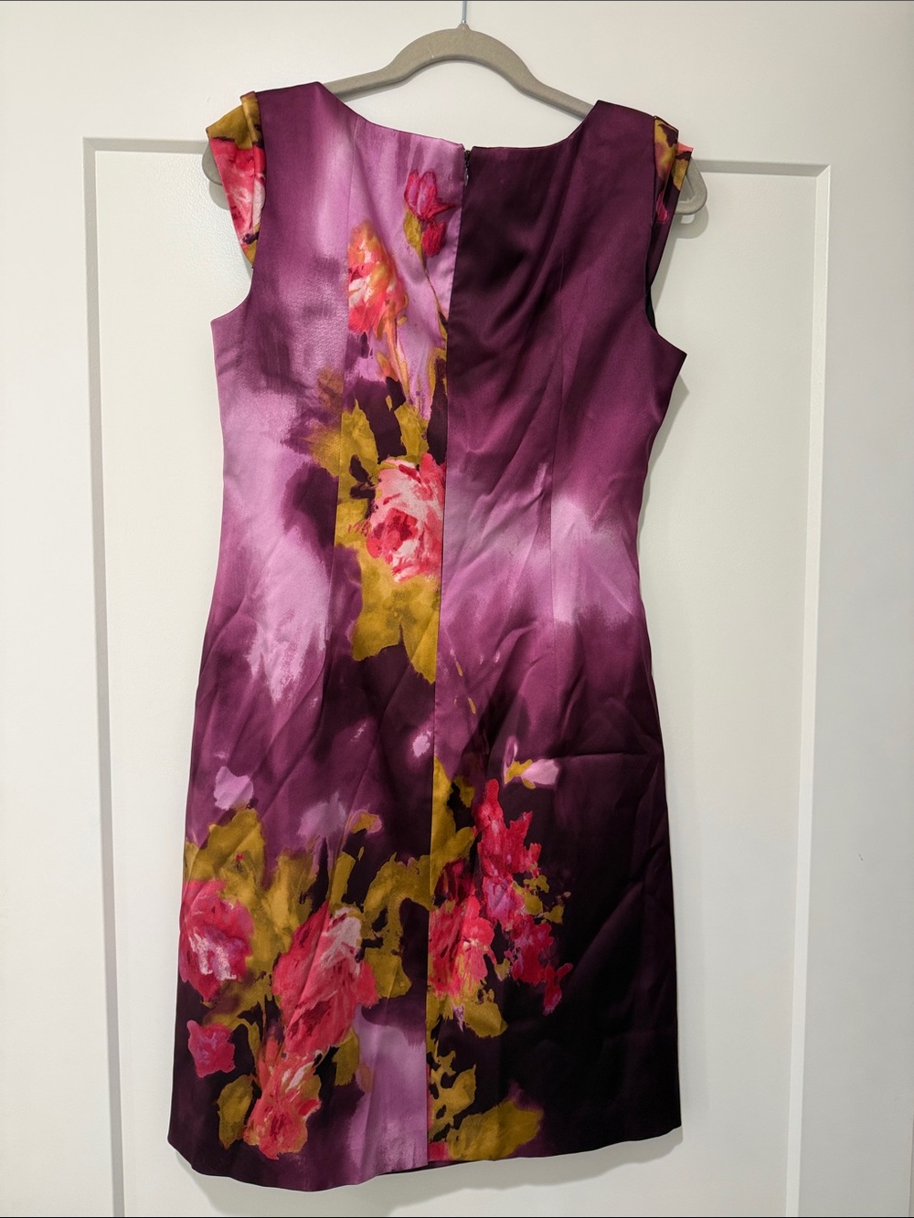 Elegant Purple Floral Sheath Dress - Picture 5 of 5